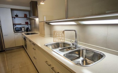 Nice and spacious apartment in the port of Altea with beautiful views.